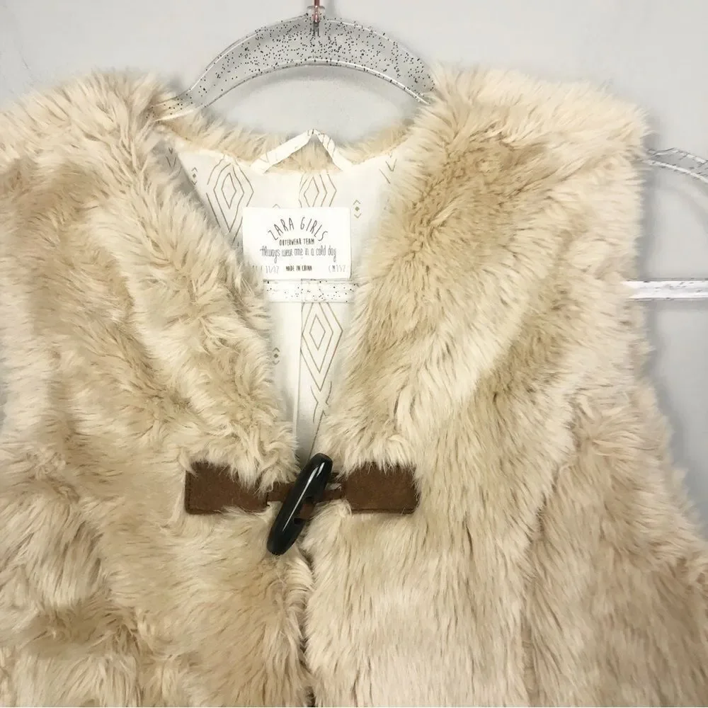 ZARA | Girl’s Cream Faux Fur Buckle Front Sleeveless Vest Youth Size 11-12 Years